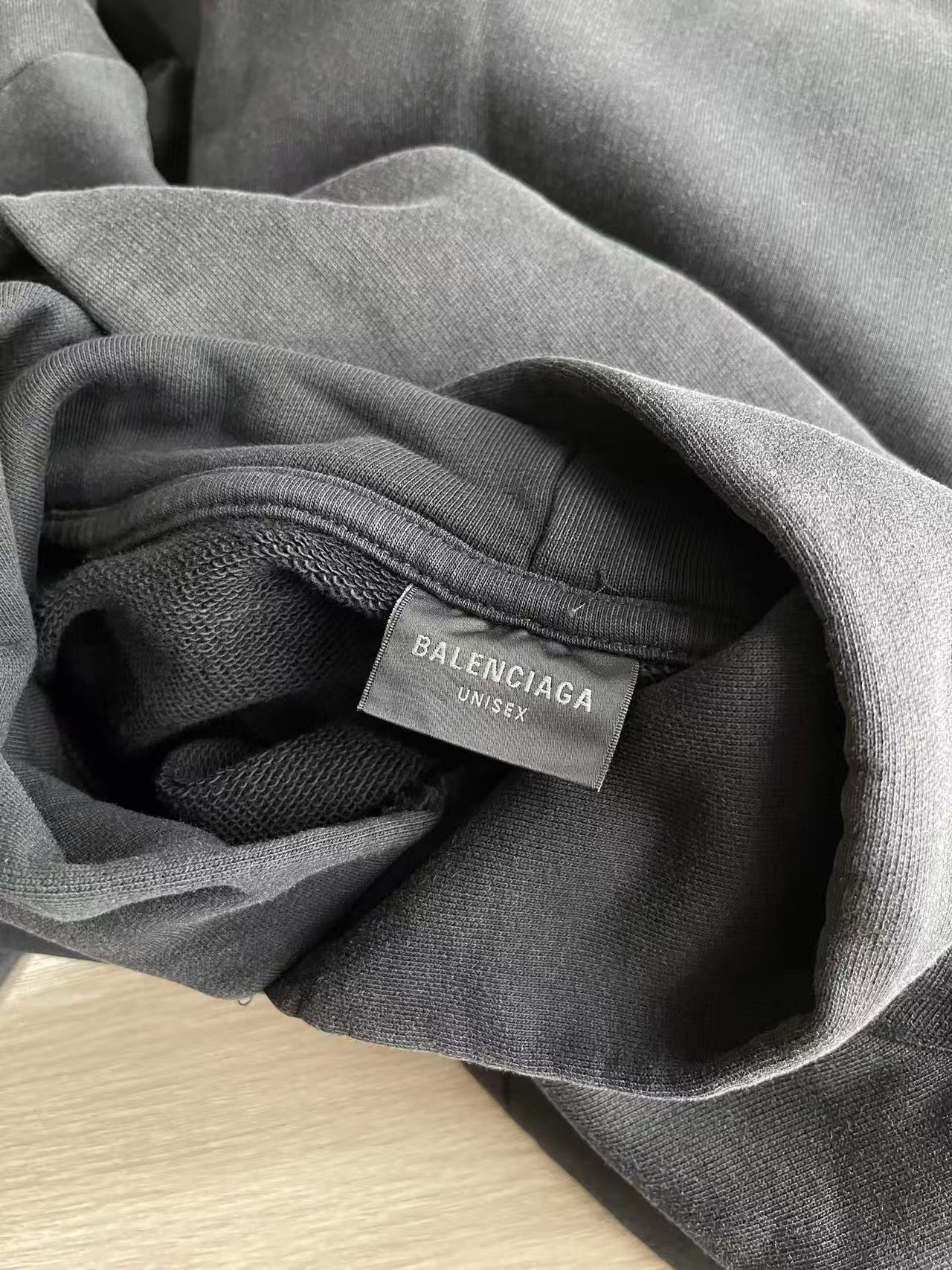 Balenciaga Paris FW25 Red Letter Hooded Long Sleeve Oversized Cotton Sweatshirt, Regular Fit, Unisex product image 3 thumbnail