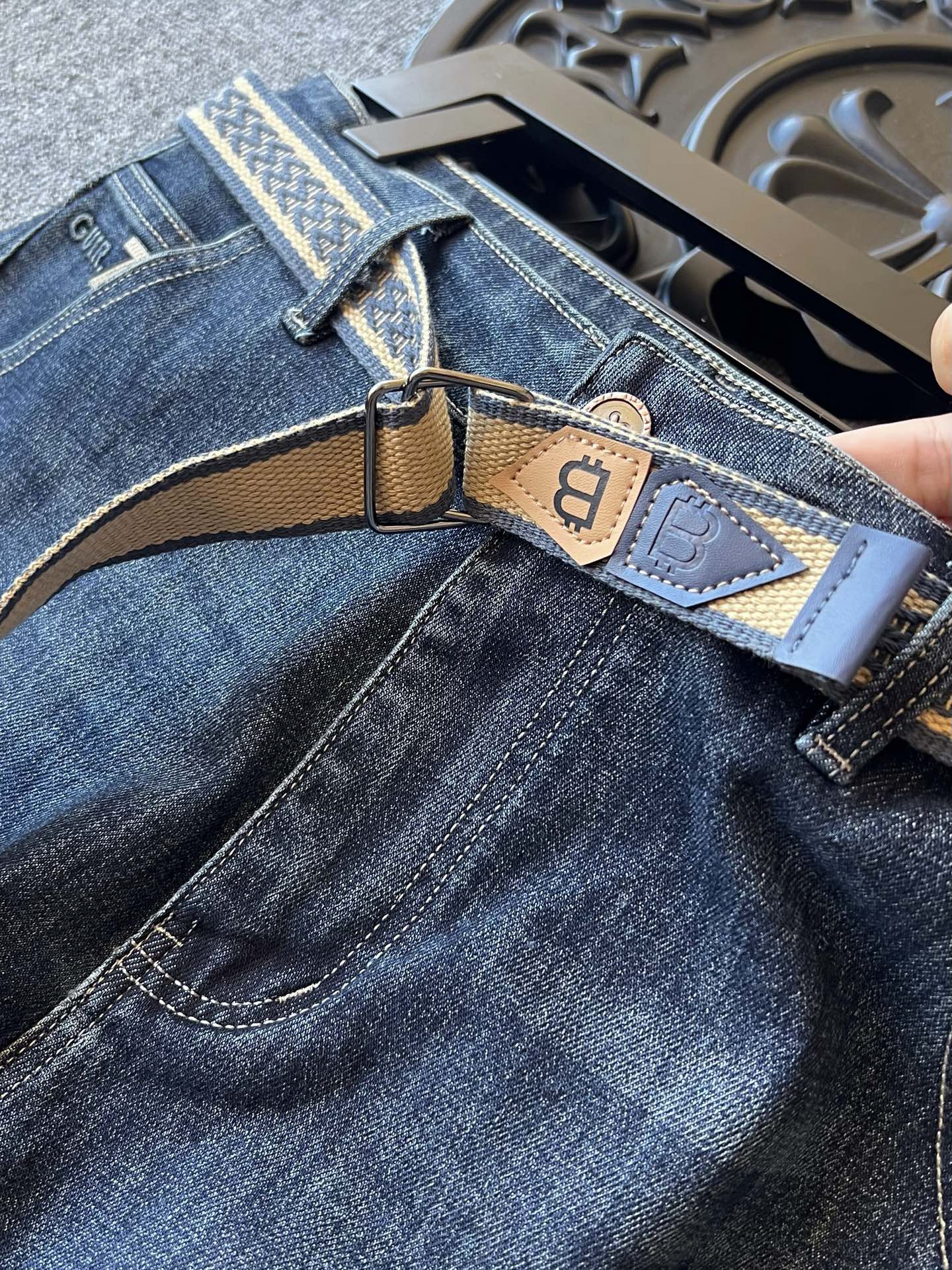 Balenciaga/Balenciaga Double B Heavy duty Washed Jeans! Henglong is on sale for tens of thousands of yuan. product image 3 thumbnail