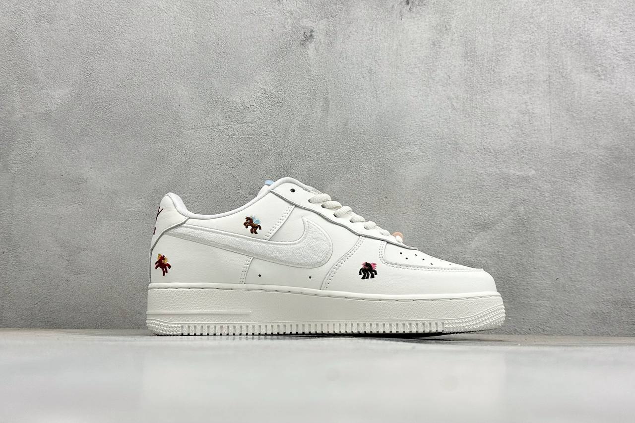 Nike Air Force 1 '07 Year of the Horse Limited Edition CNY New Year Collection Low-Top Sneakers product image 3 thumbnail