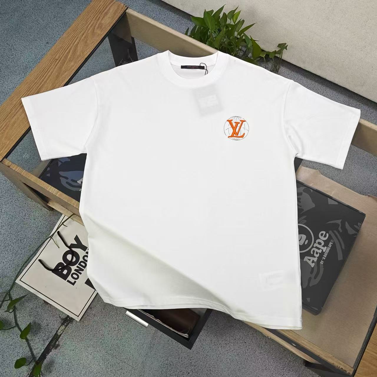 Louis Vuitton Earth Logo Embroidery Unisex Loose Fit Short Sleeve T-shirt