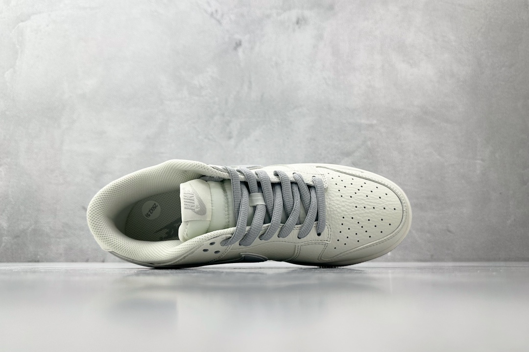 Nike Dunk Low North Face Collaboration - Off-White/Grey product image 3 thumbnail