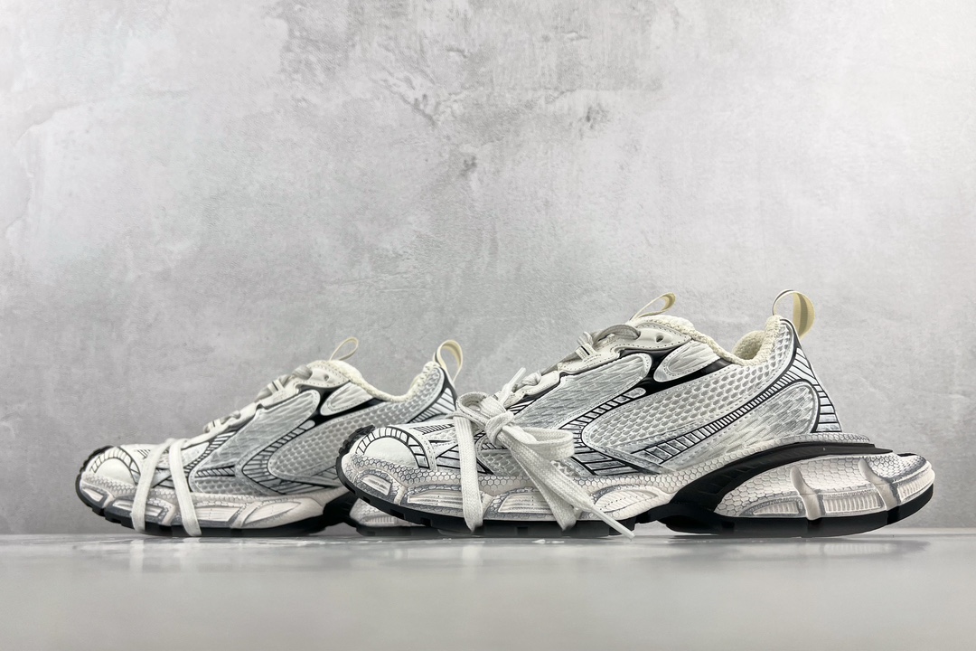 Balenciaga, beige product image 5 thumbnail