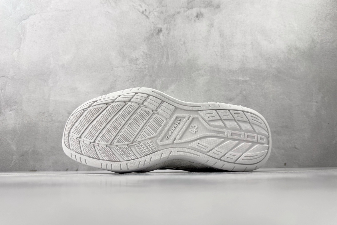 Balenciaga Low-Top Sneaker product image 4 thumbnail
