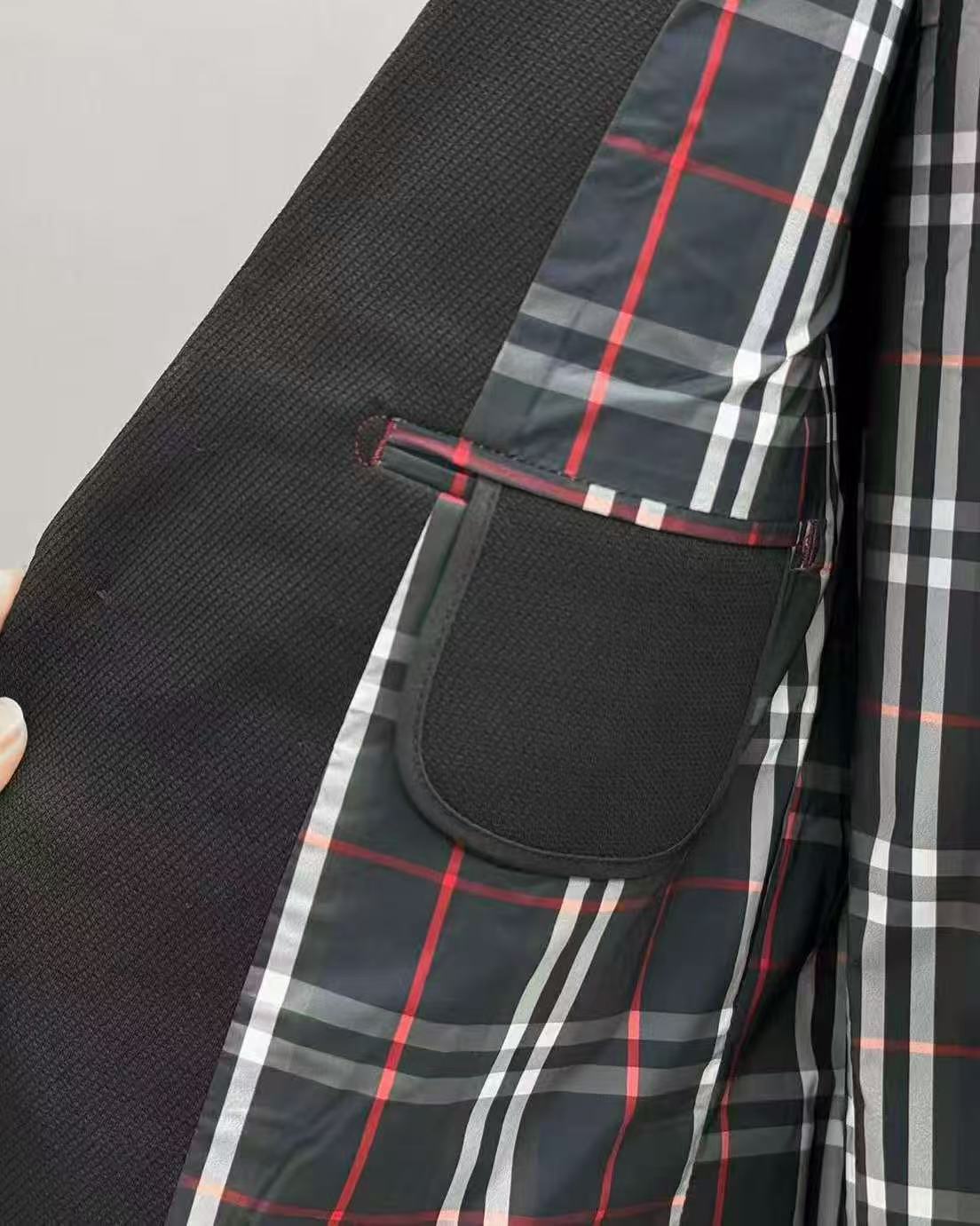 Burberry-2026ss-tb-cashmere-business-blazer product image 5 thumbnail