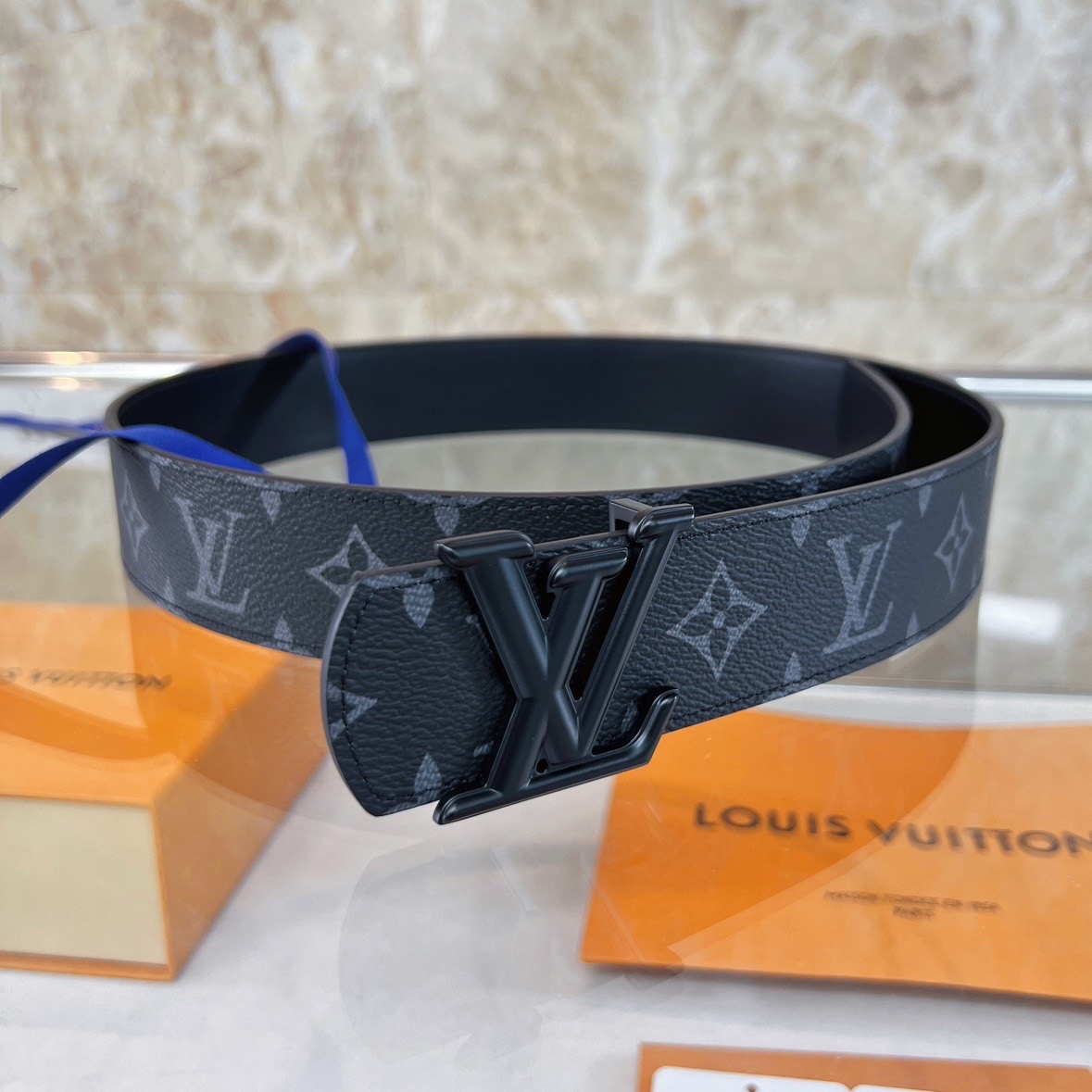 LV Initiales 40 Reversible Belt Monogram Eclipse