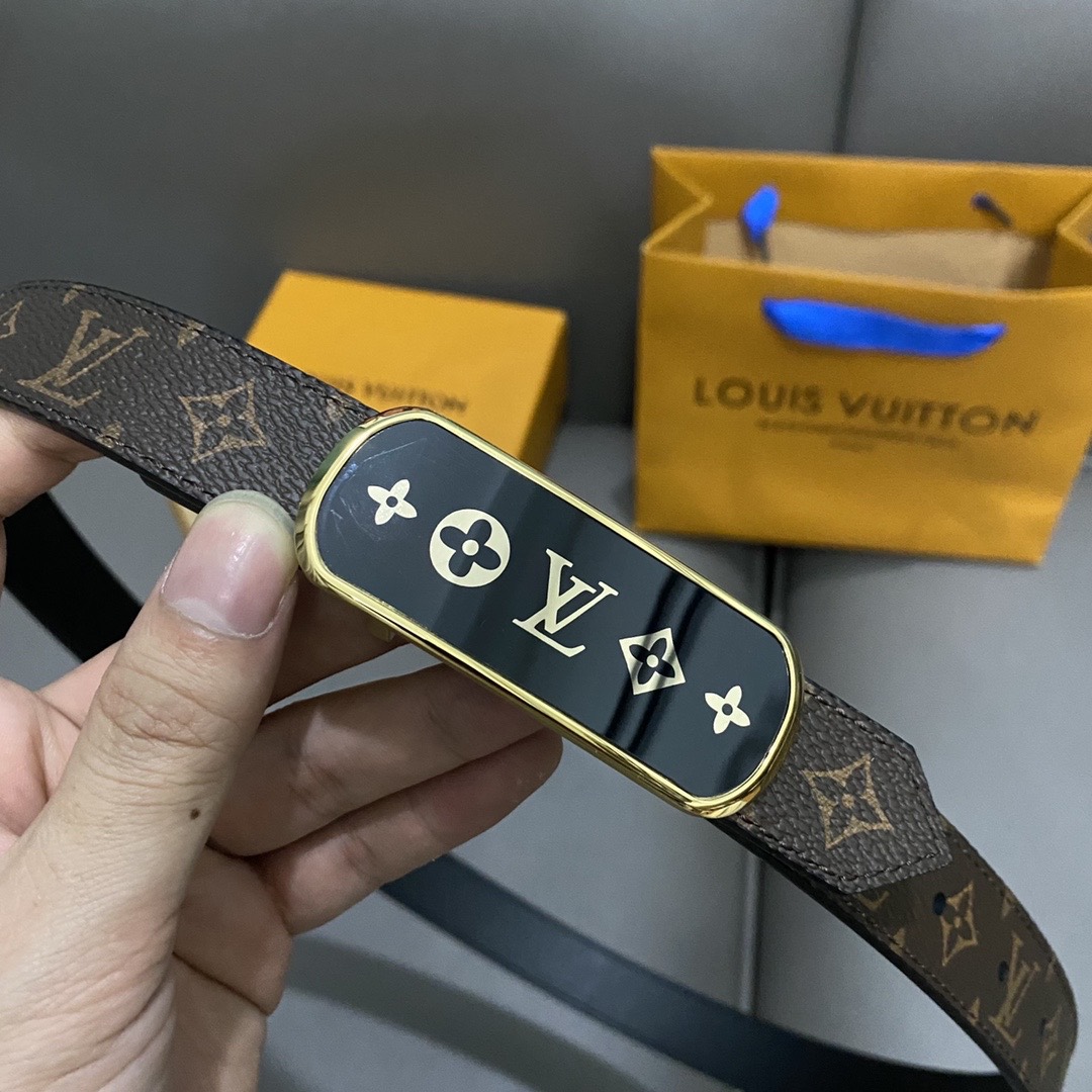 LV 25mm Initiales Reversible Belt Monogram Canvas product image 3 thumbnail