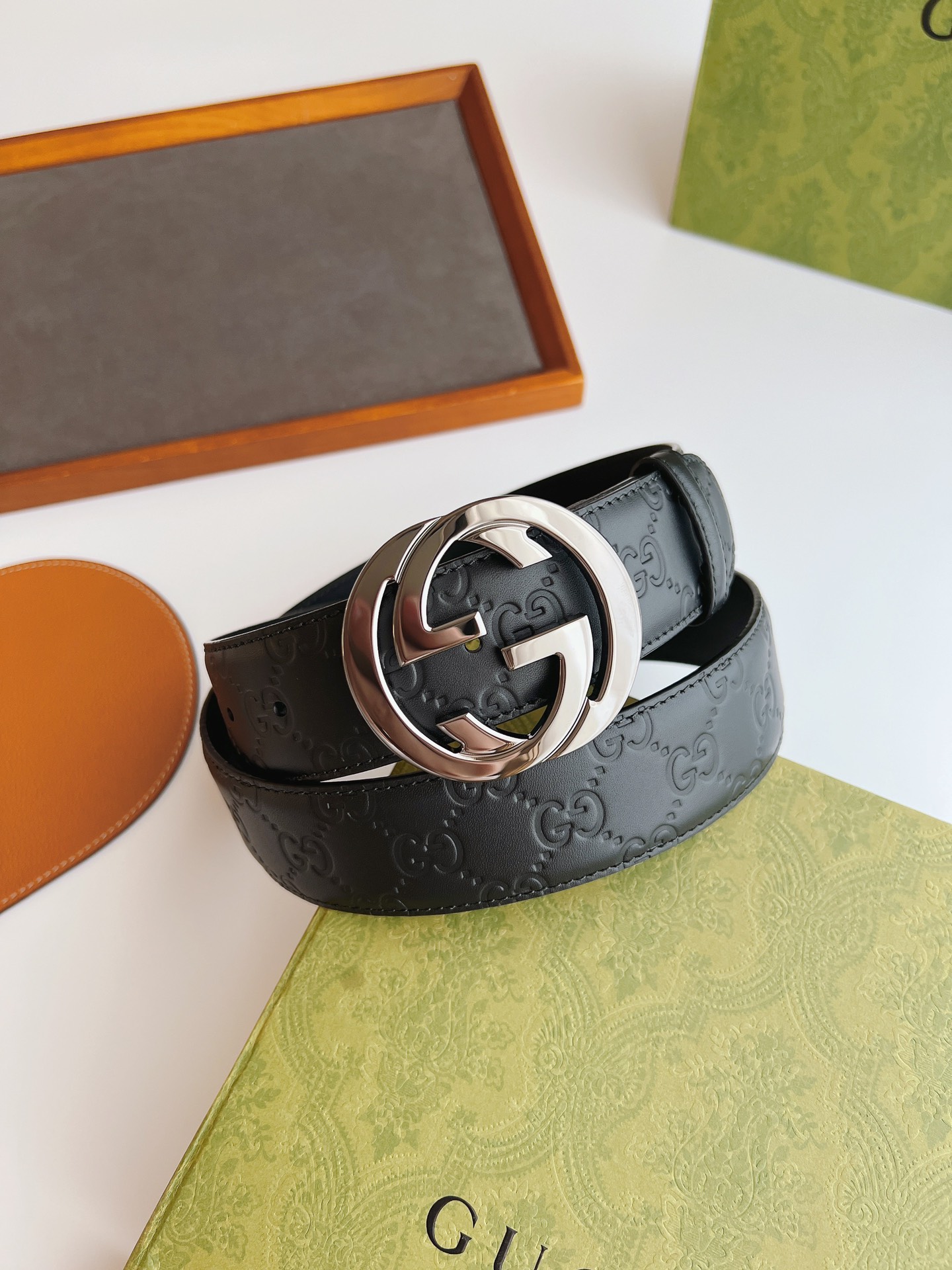  Gucci GG Embossed Leather Belt with Interlocking G Buckle product image 2 thumbnail
