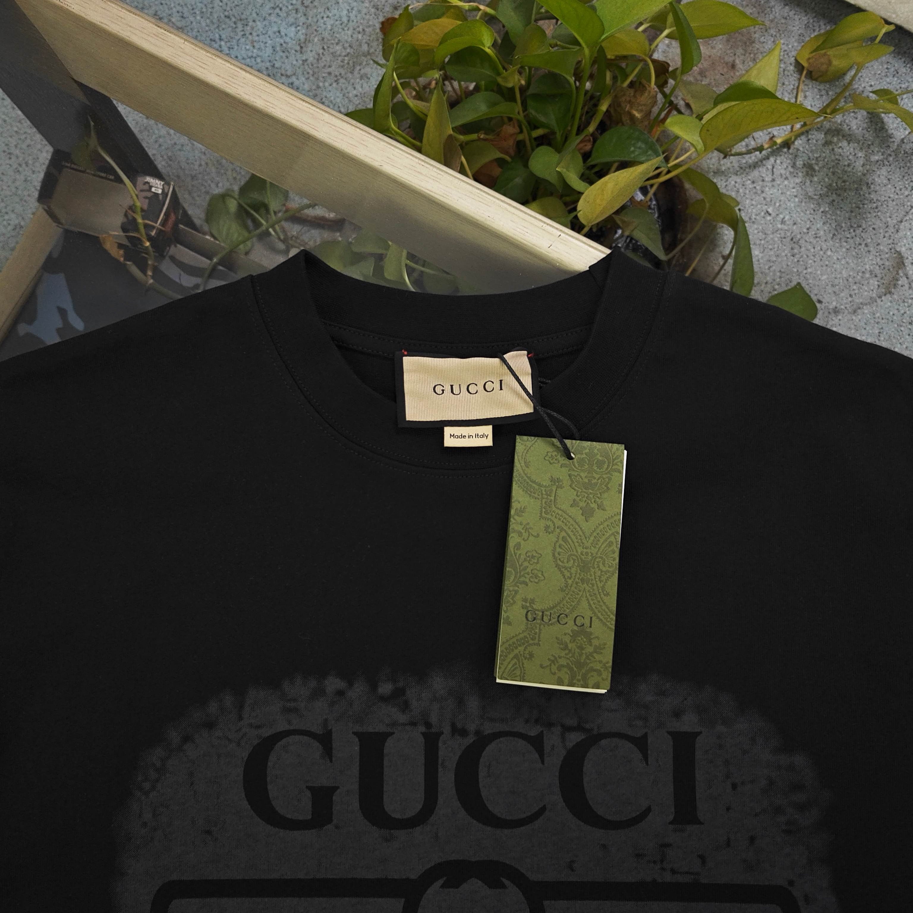 Gucci Cloud Belt Logo Print Unisex Crew Neck T-shirt product image 4 thumbnail