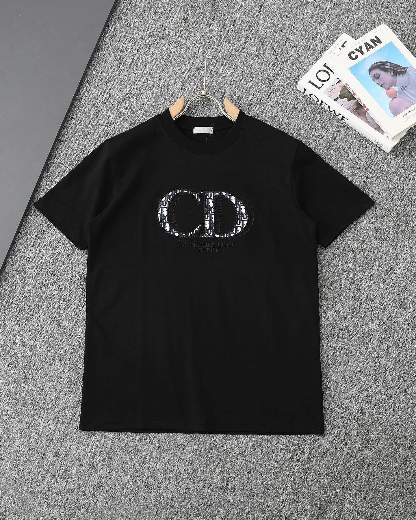 DIOR-CD-EMBROIDERED-TSHIRT-2026FW product image 2 thumbnail