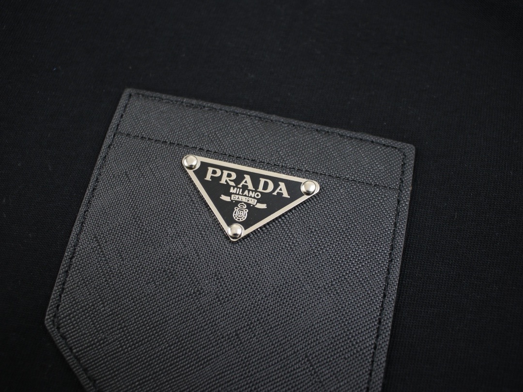 PRADA Unisex Short Sleeve T-shirt With Triangle Badge Logo product image 3 thumbnail