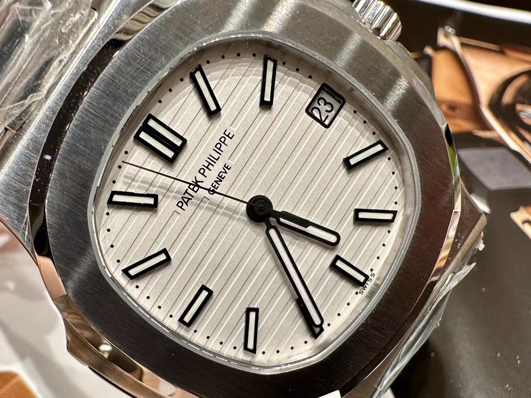 Patek Philippe Nautilus-Style Automatic Watch – Stainless Steel Edition product image 2 thumbnail