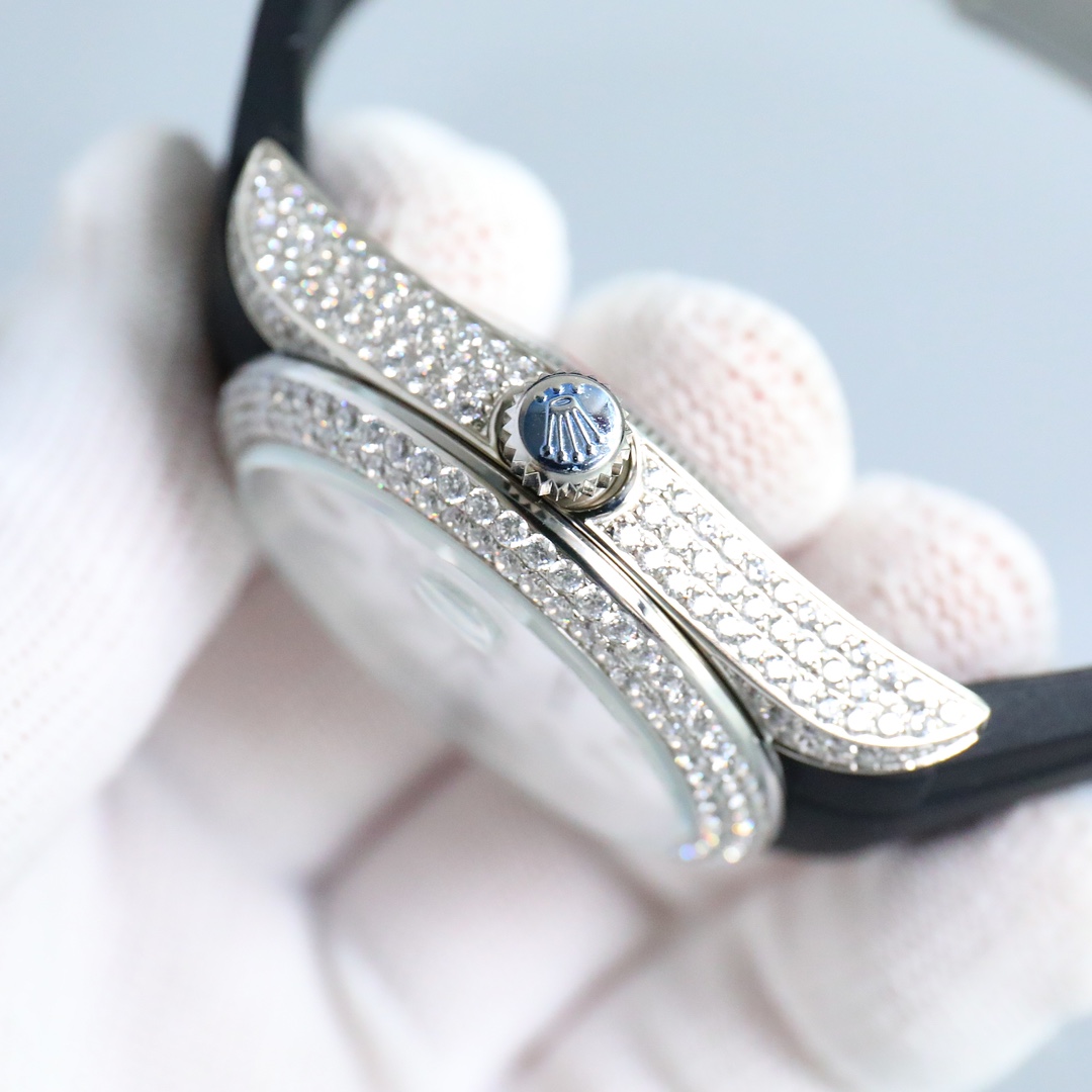 Rolex Datejust-Style Iced Diamond Watch – Rubber Strap Edition product image 3 thumbnail
