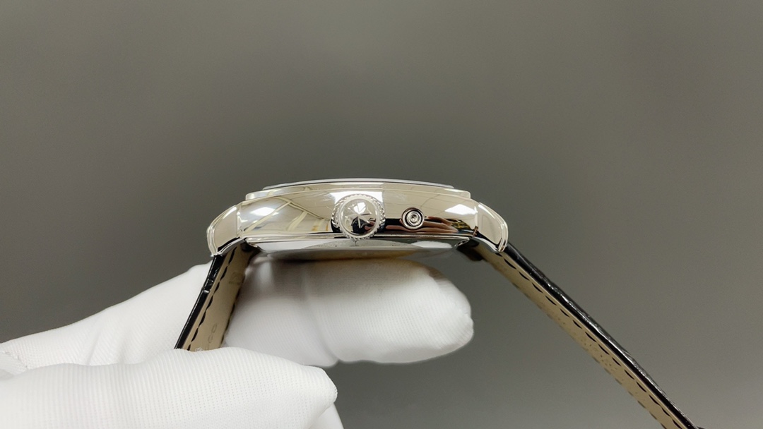 Vacheron Constantin Malte-Style Tonneau Multifunction Watch product image 4 thumbnail