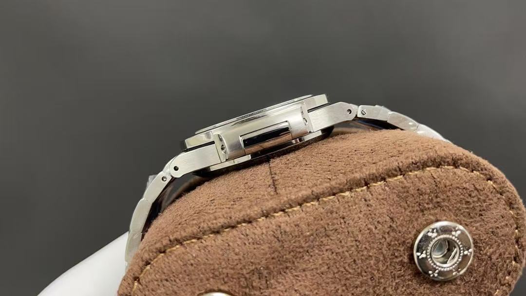 Patek Philippe-Style Nautilus 7014 Diamond Bezel Ladies Watch product image 3 thumbnail