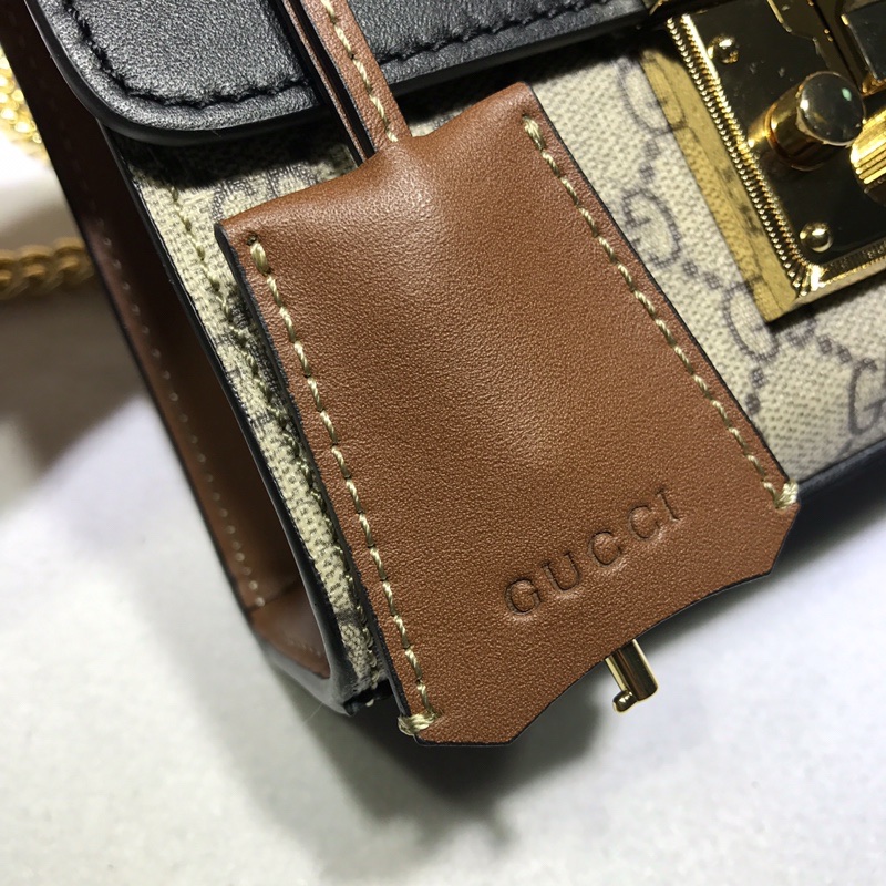     Gucci-Style Padlock GG Chain Shoulder Bag product image 4 thumbnail