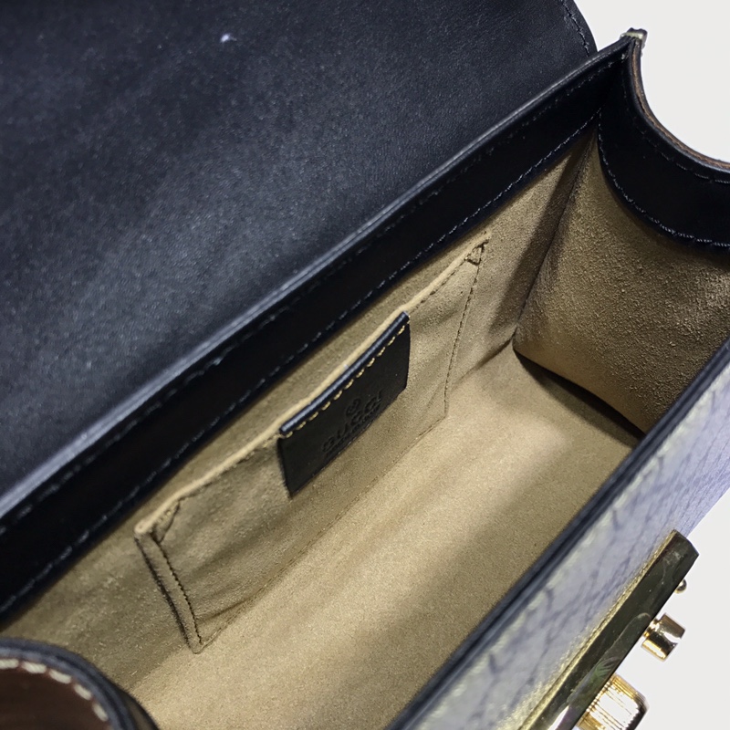     Gucci-Style Padlock GG Chain Shoulder Bag product image 5 thumbnail