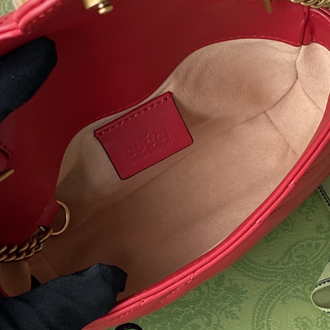     GG Marmont Mini Red Quilted Chain Bag product image 4 thumbnail