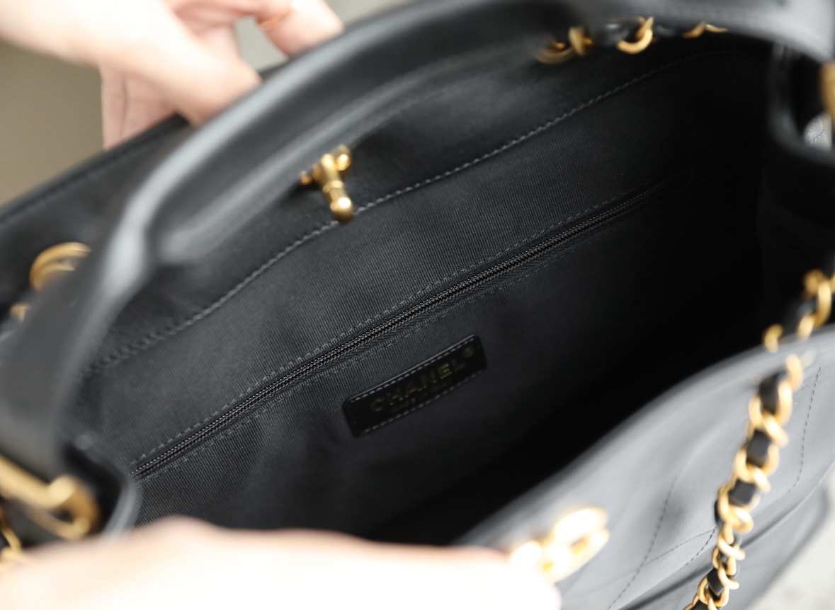     Chanel 25A Black Calfskin Vertical Shopping Tote Bag product image 6 thumbnail