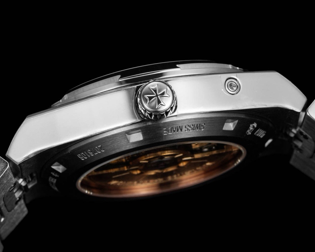 Vacheron Constantin-Style Overseas 4000V Retrograde Date Moon Phase Watch product image 3 thumbnail