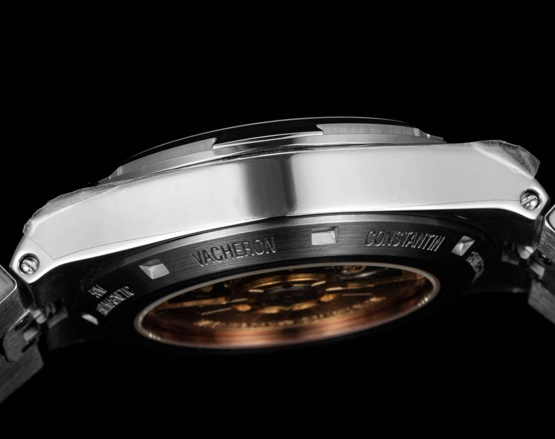 Vacheron Constantin-Style Overseas 4000V Retrograde Date Moon Phase Watch product image 4 thumbnail