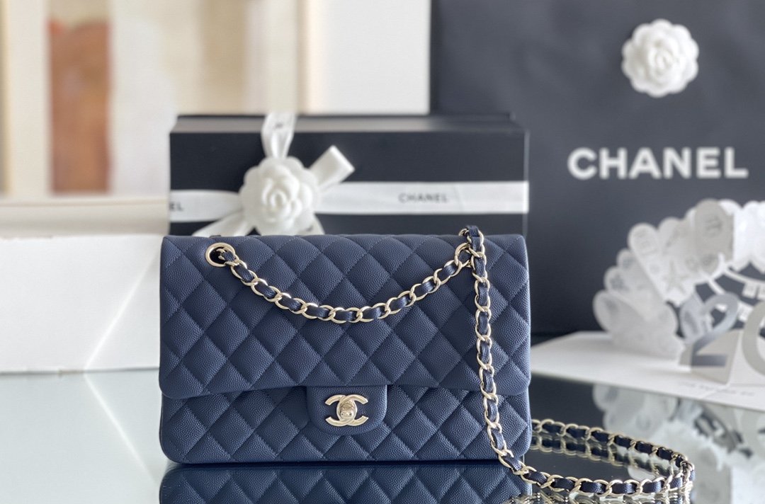     CF-Style Medium Navy Quilted Chain Shoulder Bag product image 2 thumbnail