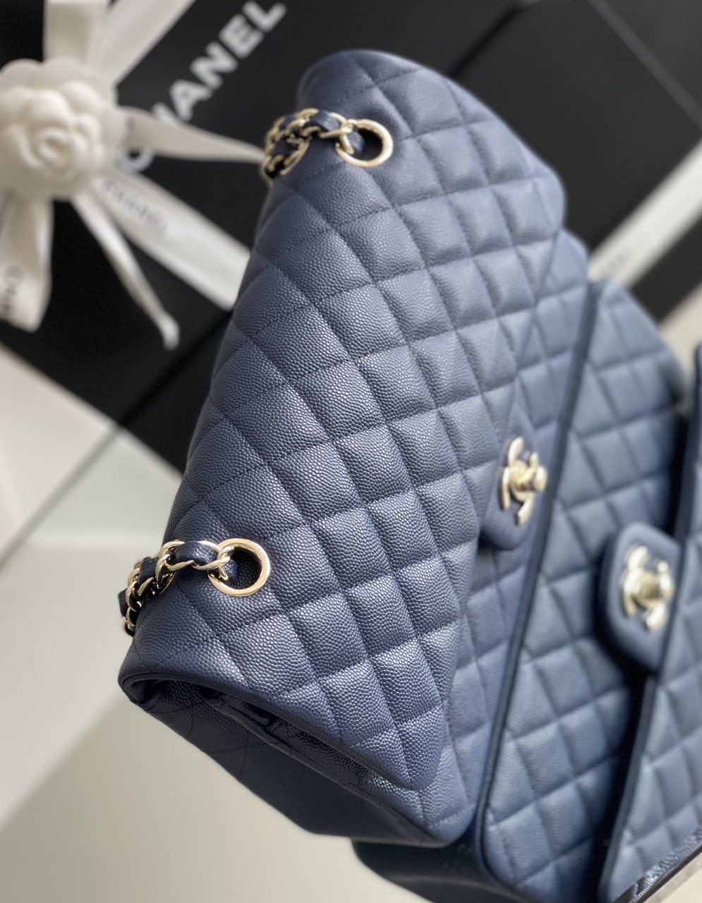     CF-Style Medium Navy Quilted Chain Shoulder Bag product image 5 thumbnail