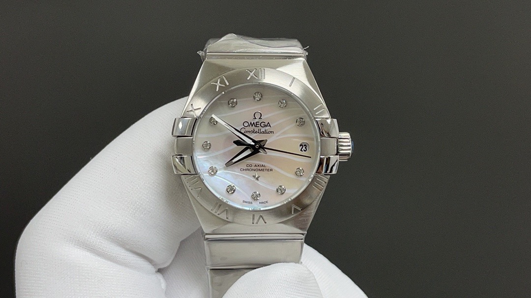 Omega Constellation Pluma Ladies Watch – Iridescent Blue Mother-of-Pearl Dial product image 3 thumbnail