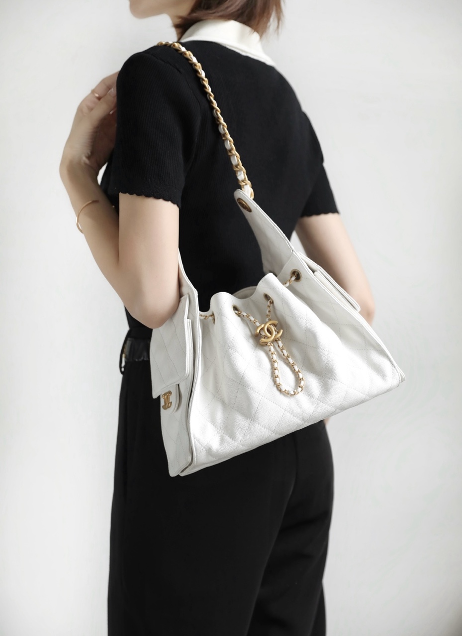     Quilted White Leather Bucket Shoulder Bag product image 6 thumbnail