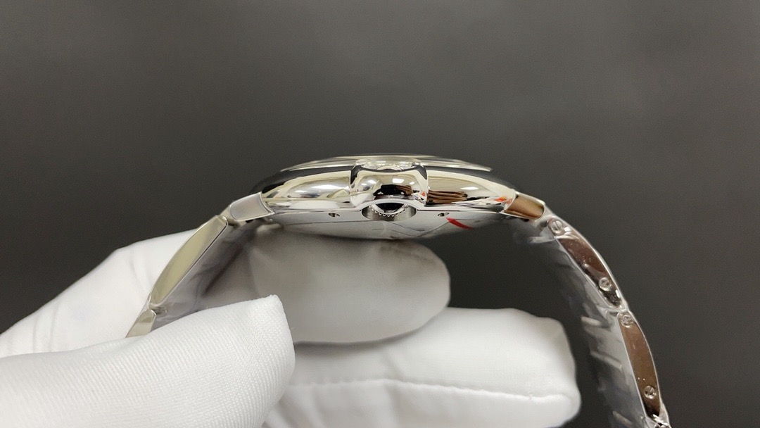 Cartier Ballon Bleu 42mm Automatic Watch White Dial product image 4 thumbnail