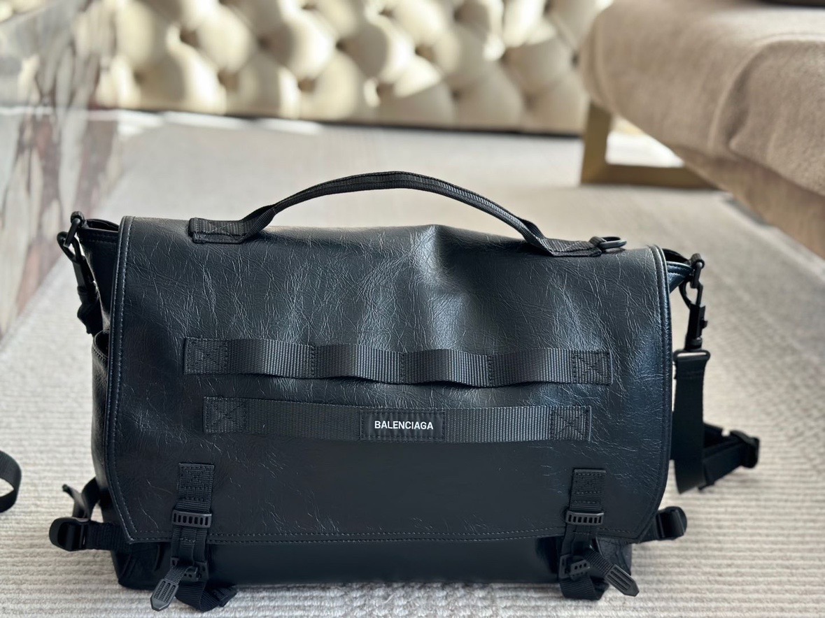     Black Utility Messenger Shoulder Bag