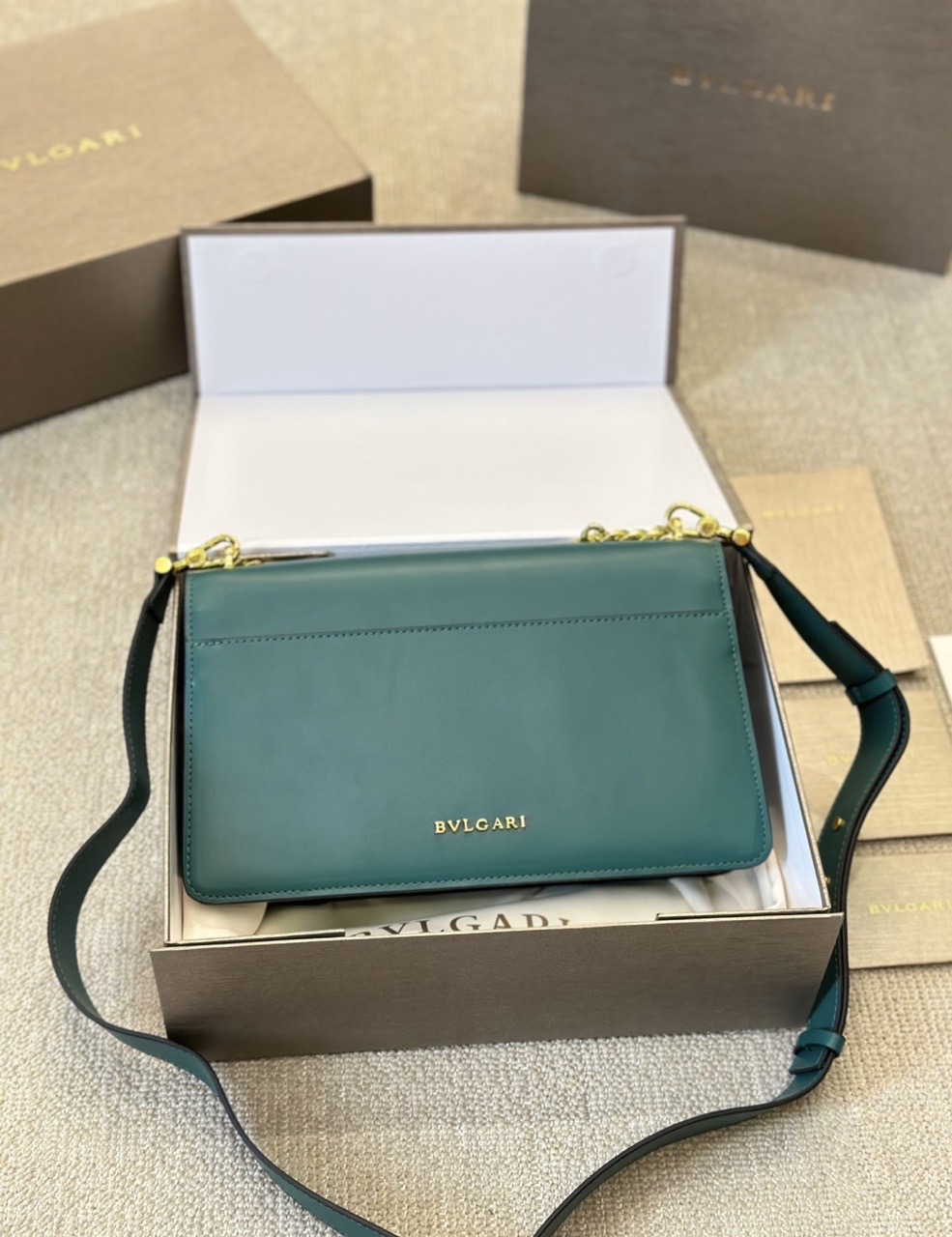 Bvlgari Serpenti SS24 Limited Edition WOC Accordion Chain Shoulder Bag – Green product image 3 thumbnail