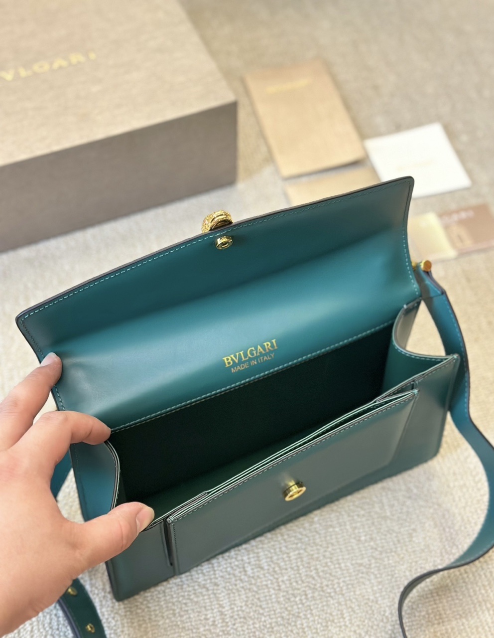 Bvlgari Serpenti SS24 Limited Edition WOC Accordion Chain Shoulder Bag – Green product image 6 thumbnail