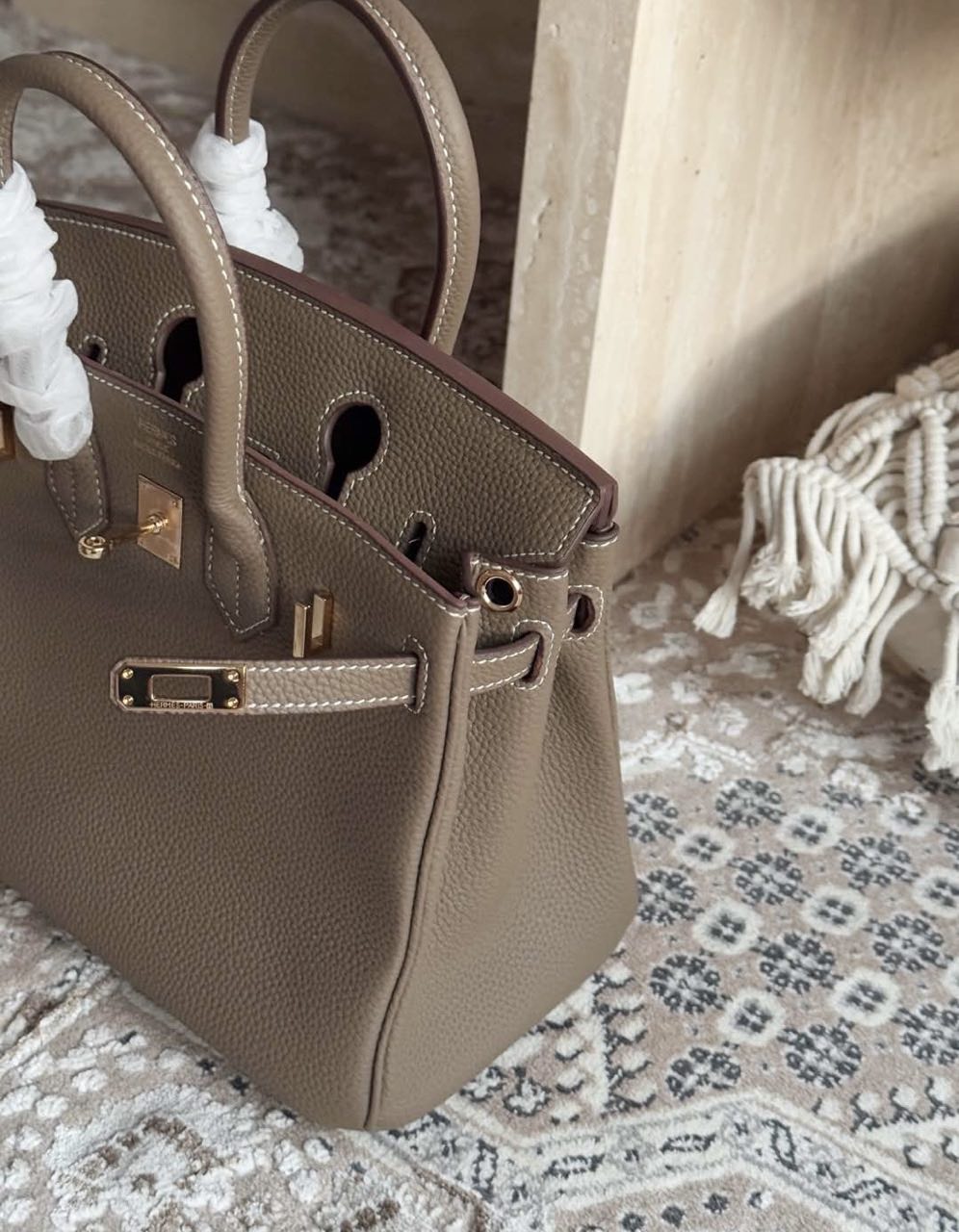 Hermès Birkin 25 Togo Grain Leather Handbag – Classic Edition product image 4 thumbnail