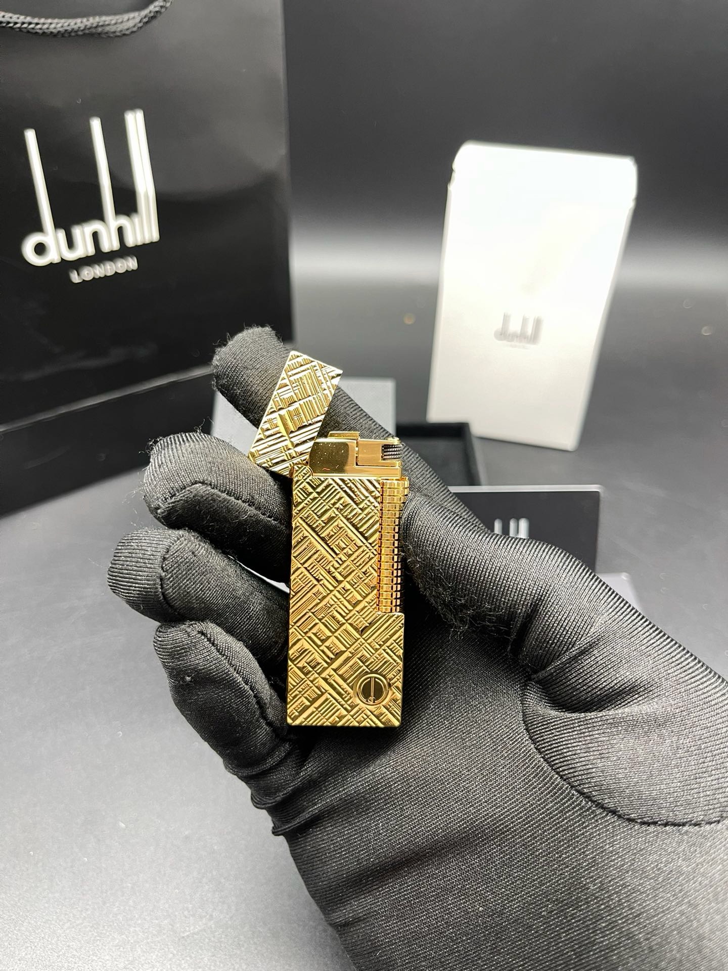Dunhill Rollagas Gold Plated Gas Lighter – Diamond Cut Pattern
