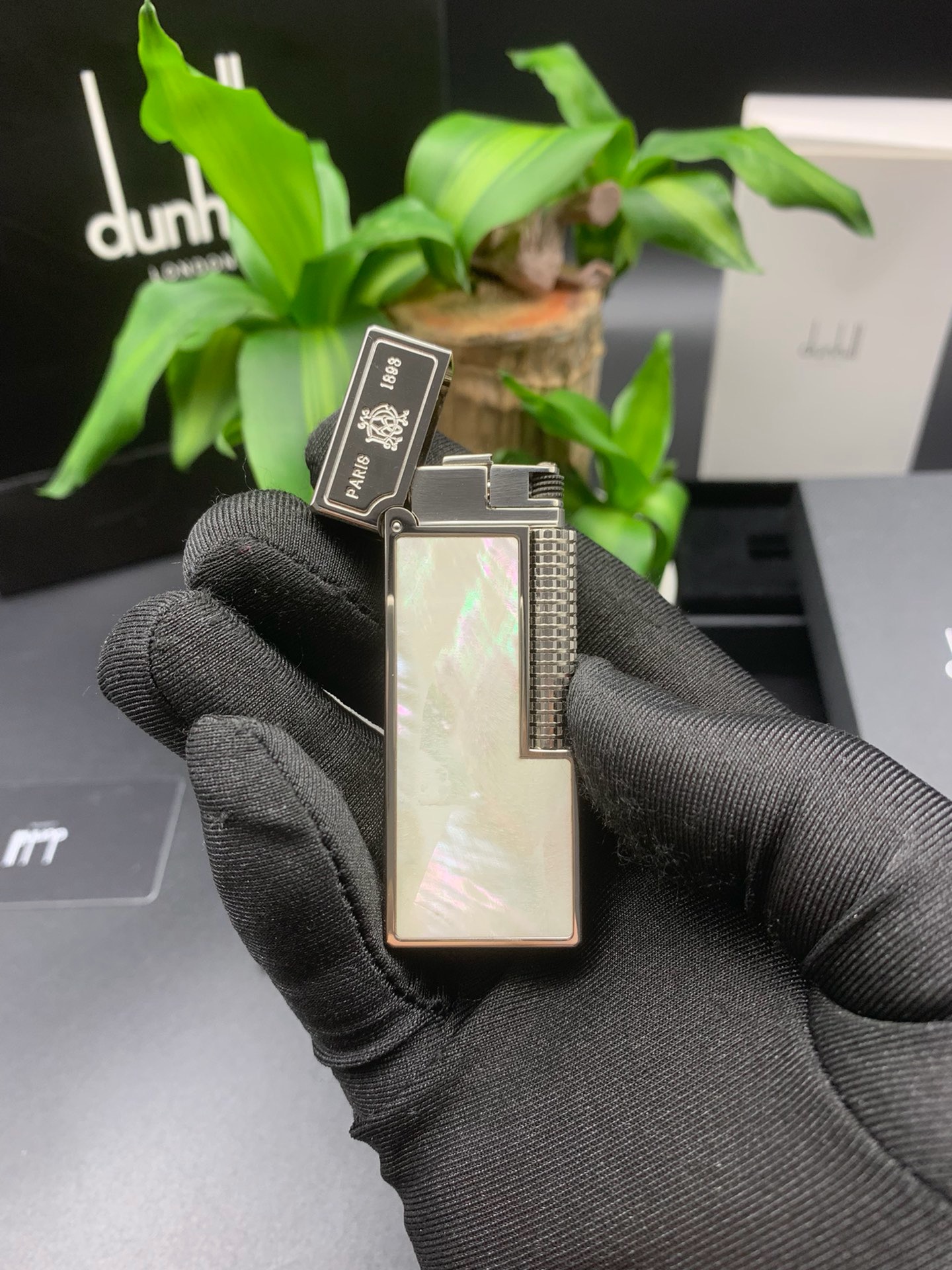 Dunhill Rollagas White Mother of Pearl Gas Lighter product image 2 thumbnail