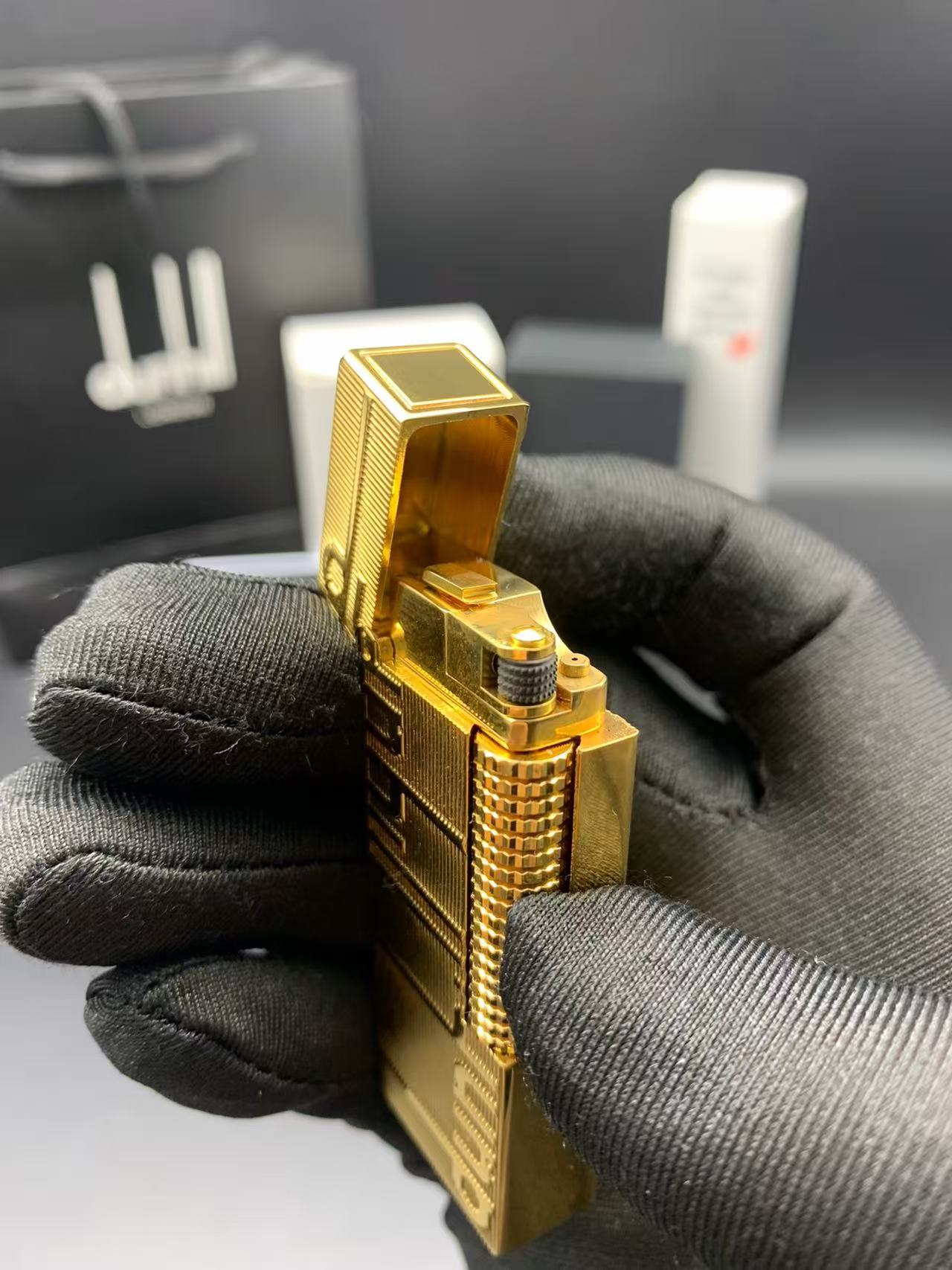 Dunhill Rollagas Gold-Tone Logo Embossed Gas Lighter product image 4 thumbnail
