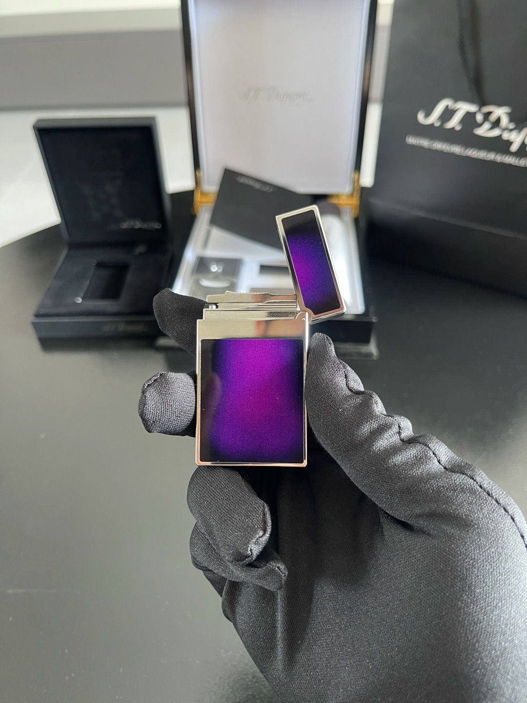 S.T. Dupont Ligne 2 Purple Gradient Lacquer Gas Lighter product image 3 thumbnail