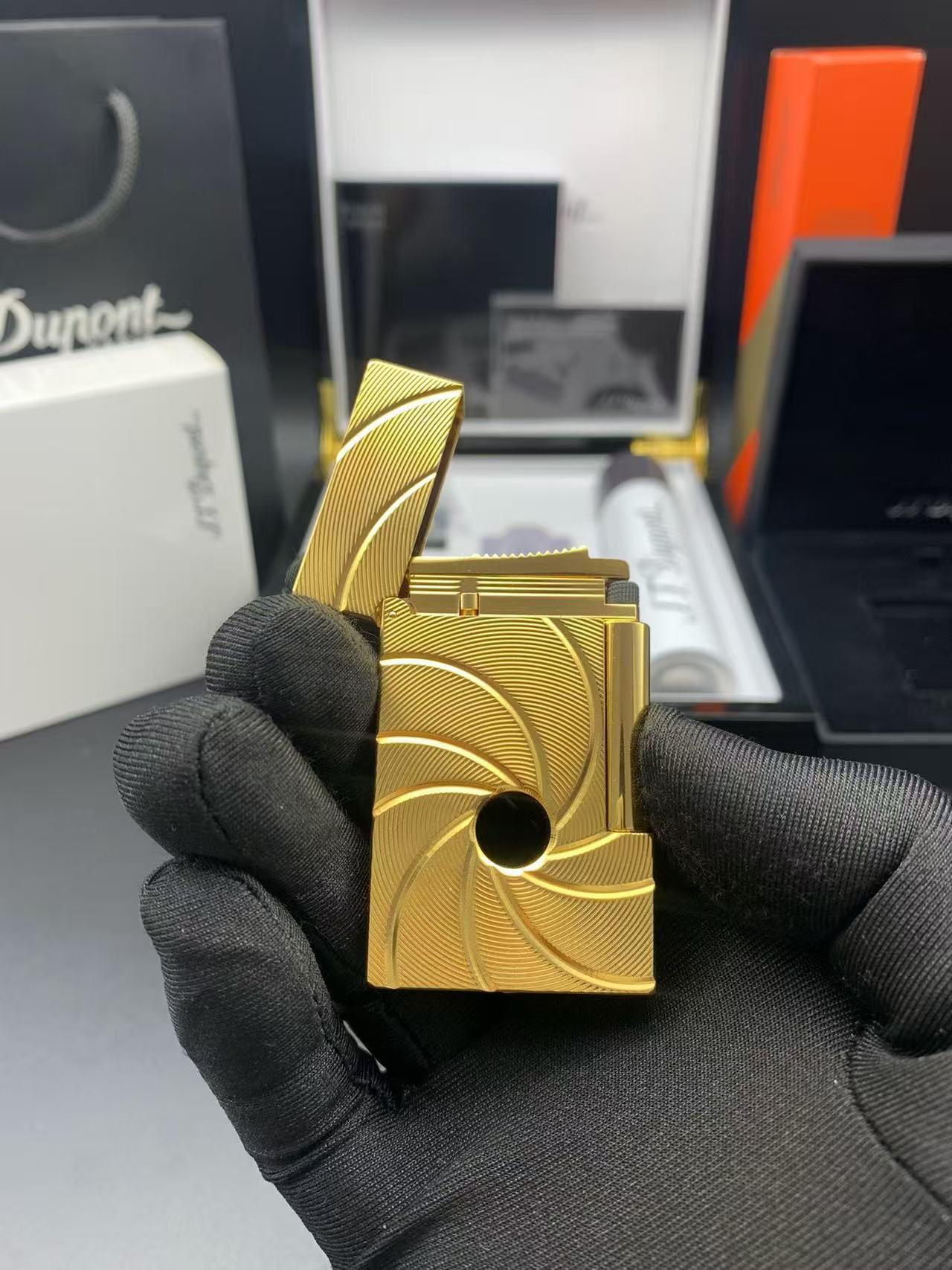 S.T. Dupont Ligne 2 007 Limited Edition Gold Guilloche Lighter product image 2 thumbnail