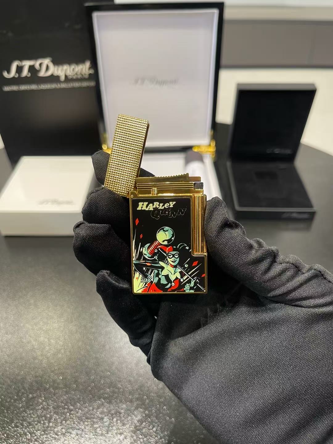 S.T. Dupont Ligne 2 Harley Quinn Black Lacquer Limited Edition Lighter product image 2 thumbnail