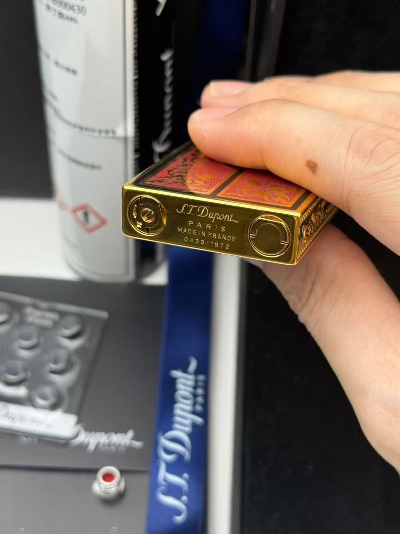 S.T. Dupont Le Grand Red Lacquer Gold Scrollwork Dual-Flame Lighter product image 5 thumbnail
