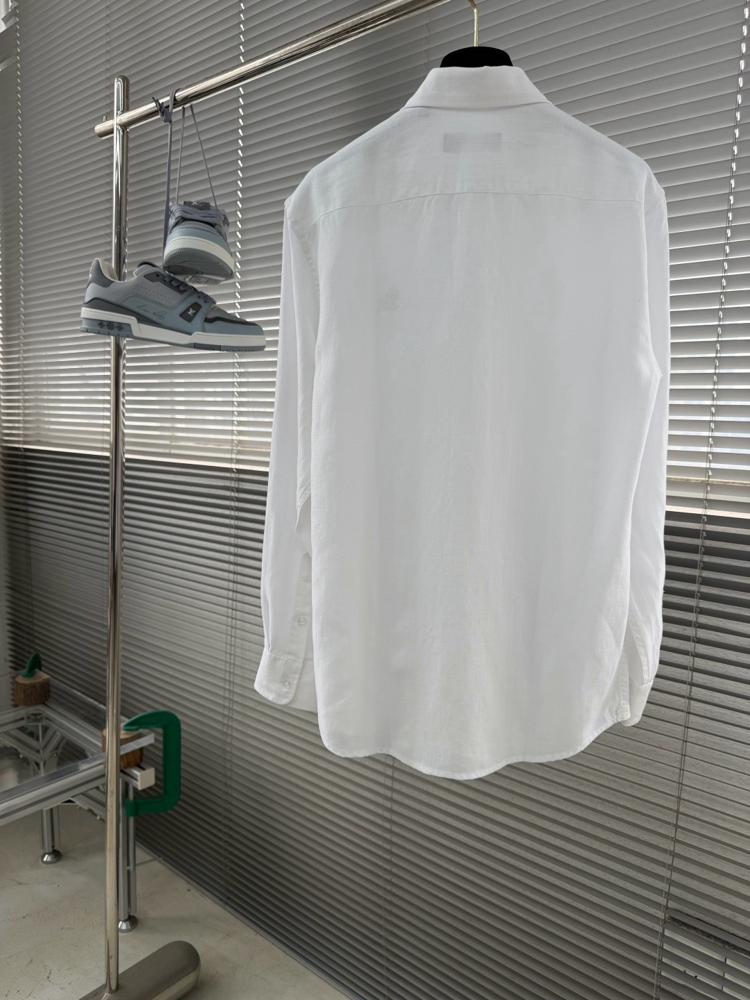 Loro Piana Crown Logo Embroidered Cotton-Linen Shirt product image 2 thumbnail