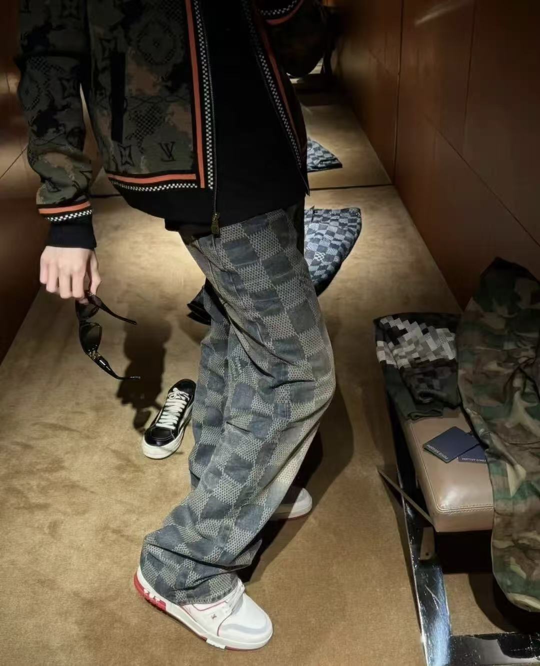 LOUIS VUITTON 3D Damier Washed Straight-Leg Jeans product image 4 thumbnail