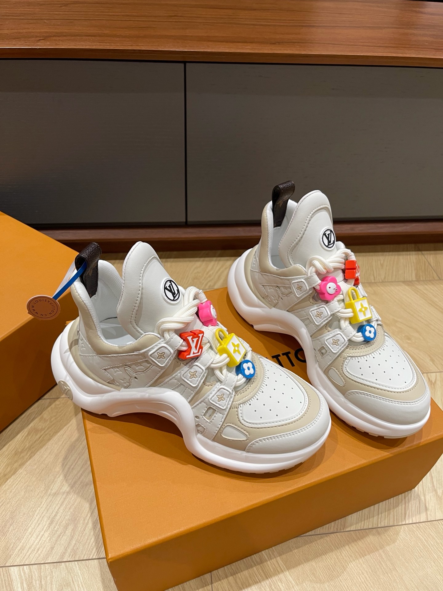 Louis Vuitton Archlight Multicolor Charm Grained Leather Chunky Sneakers product image 2 thumbnail