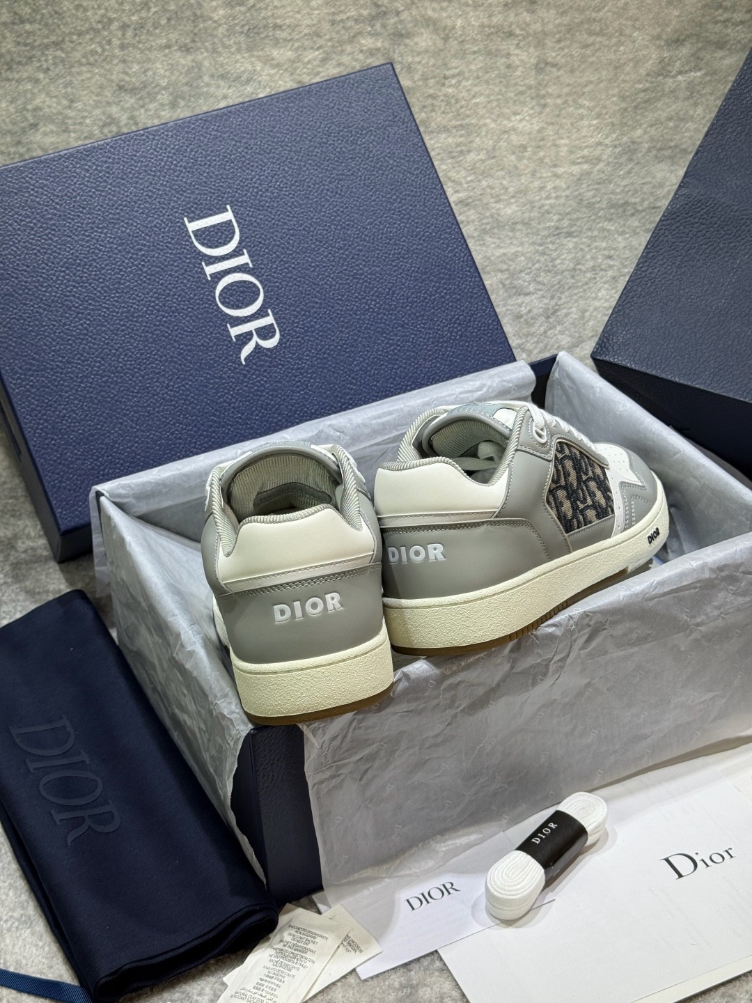 Christian Dior B27 Grey White Oblique Jacquard Low-Top Sneakers product image 2 thumbnail