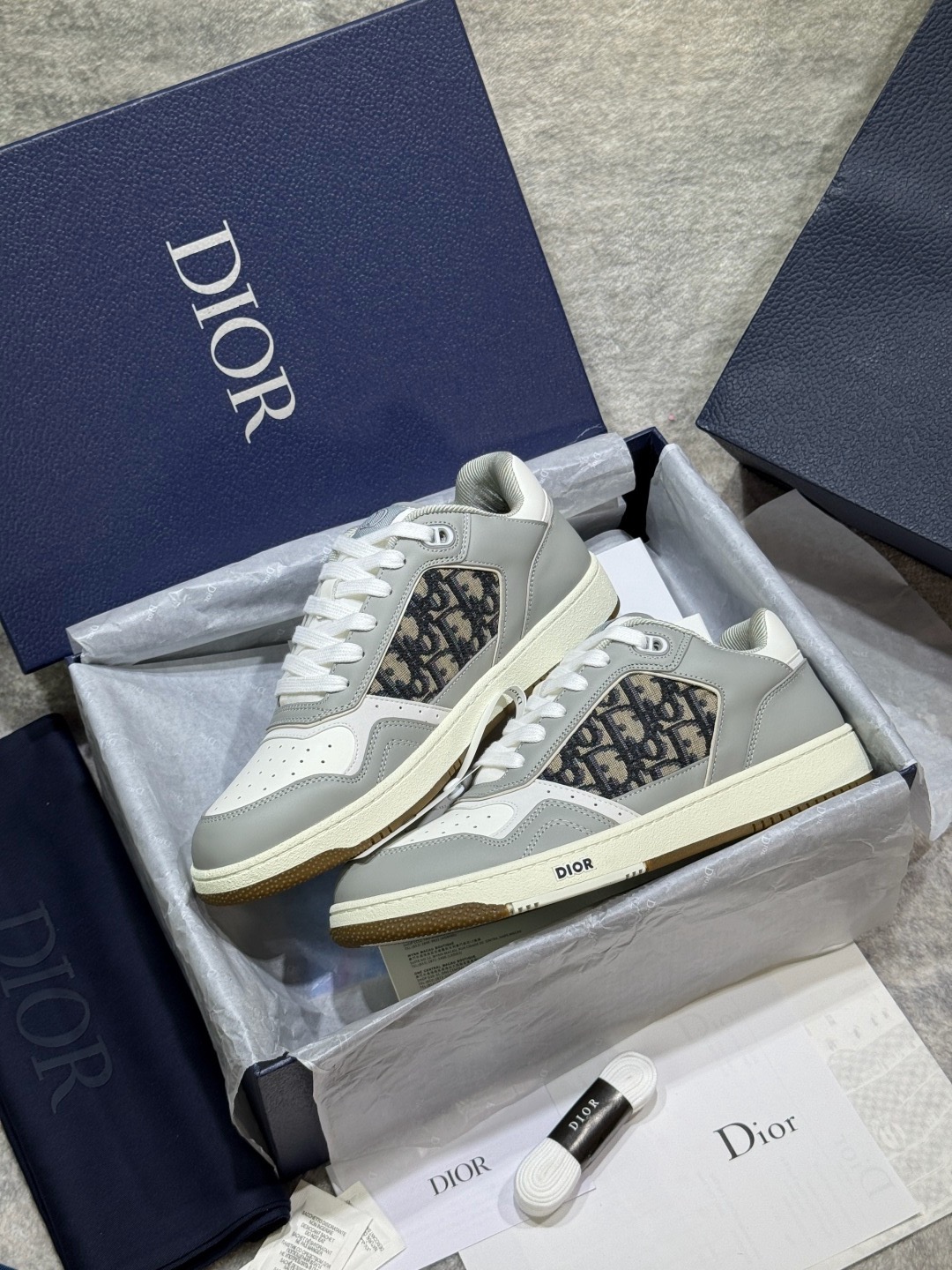 Christian Dior B27 Grey White Oblique Jacquard Low-Top Sneakers product image 3 thumbnail