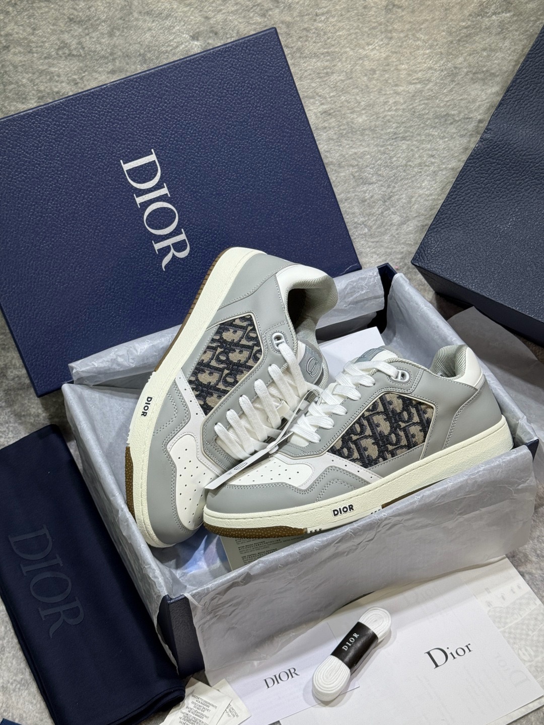Christian Dior B27 Grey White Oblique Jacquard Low-Top Sneakers product image 5 thumbnail