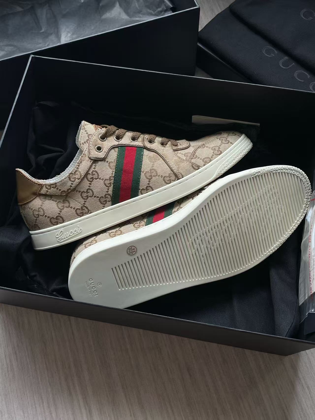 Gucci GG Supreme Red Green Web Stripe Low Top Casual Sneakers product image 5 thumbnail