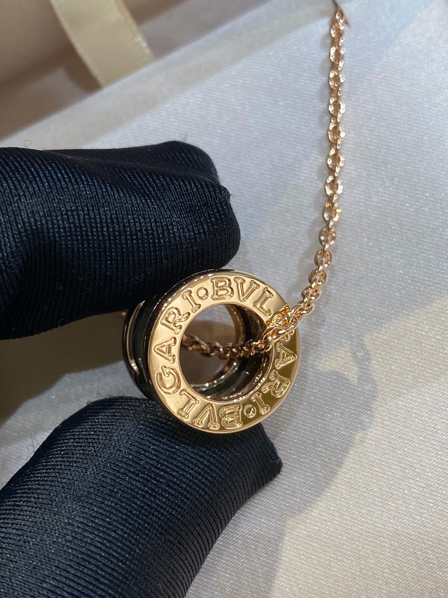 BVLGARI B.zero1 Black Ceramic Rose Gold Spiral Pendant Necklace product image 2 thumbnail
