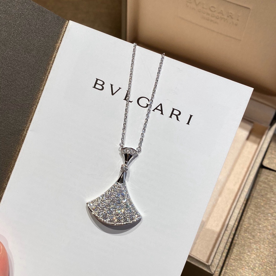 BVLGARI Divas' Dream White Gold Diamond Fan Pendant Necklace product image 5 thumbnail