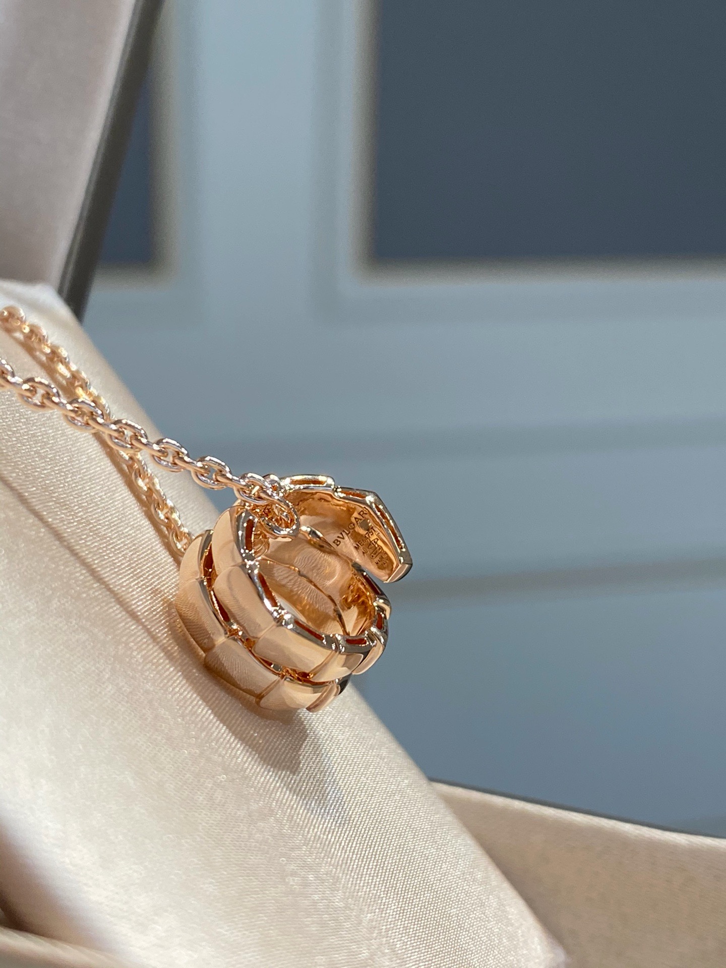 BVLGARI Serpenti Viper Three-Coil Diamond Rose Gold Snake Pendant Necklace product image 4 thumbnail